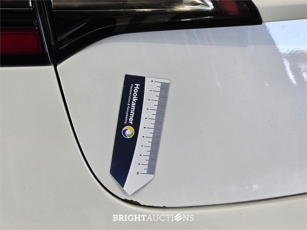 Tesla Model 3 Standard RWD Plus 60 kWh 238pk 2019 (Origineel-NL), G-240-RB