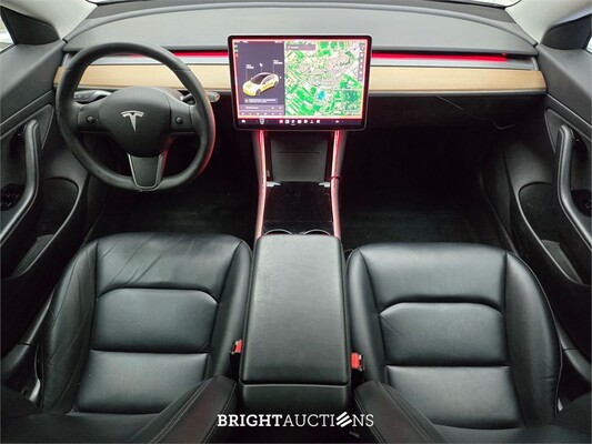 Tesla Model 3 Standard RWD Plus 60 kWh 238pk 2019 (Origineel-NL), G-240-RB