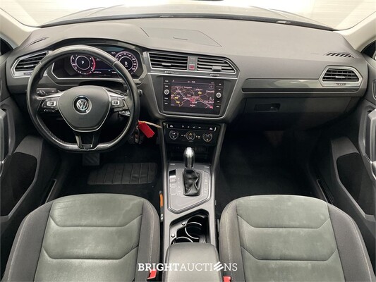 Volkswagen Tiguan ACT Highline 1.4 TSI 150pk 2018 (Origineel-NL), RR-178-D