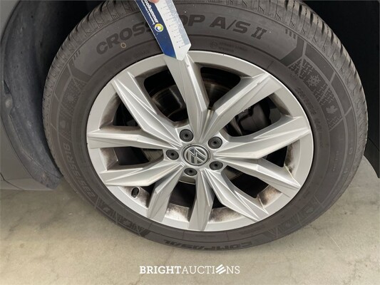 Volkswagen Tiguan ACT Highline 1.4 TSI 150pk 2018 (Origineel-NL), RR-178-D