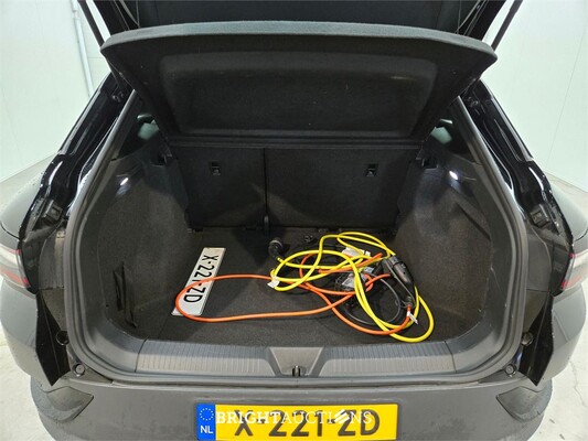 Volkswagen ID.4 Pro Business 77 kWh 286pk 2024 (Origineel-NL), X-221-ZD