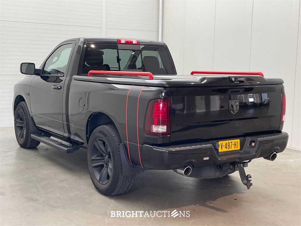 Dodge Ram 1500 4x4 Regular Cab 6'4 5.7 V8 402pk 2017 (Origineel-NL), V-487-HJ