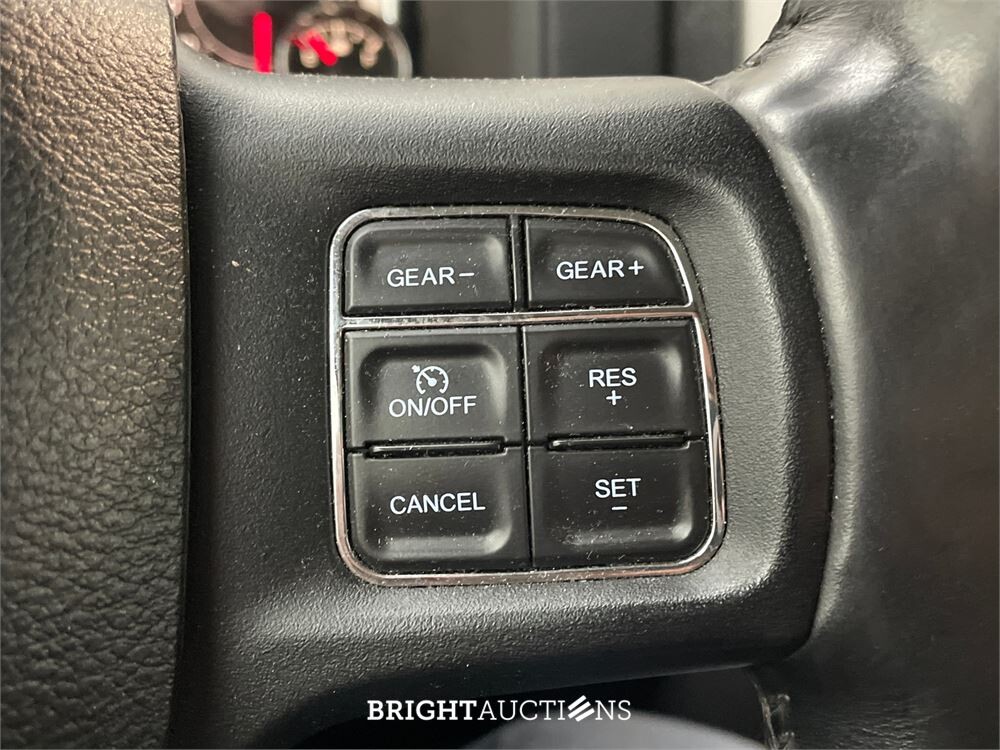 Dodge Ram 1500 4x4 Regular Cab 6'4 5.7 V8 402pk 2017 (Origineel-NL), V-487-HJ