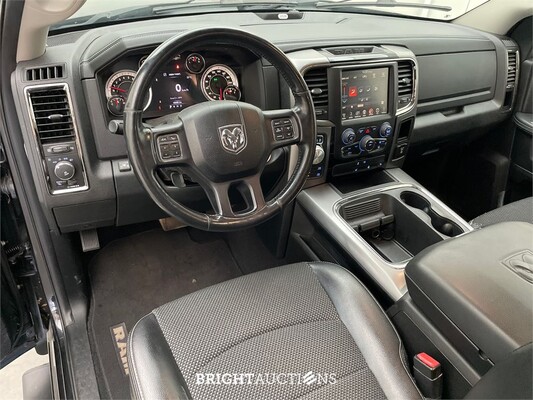 Dodge Ram 1500 4x4 Regular Cab 6'4 5.7 V8 402pk 2017 (Origineel-NL), V-487-HJ