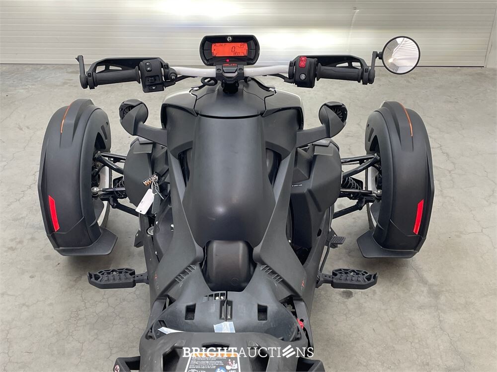 Can-Am Tour Ryker 900 83pk 2024, GKH-72-D