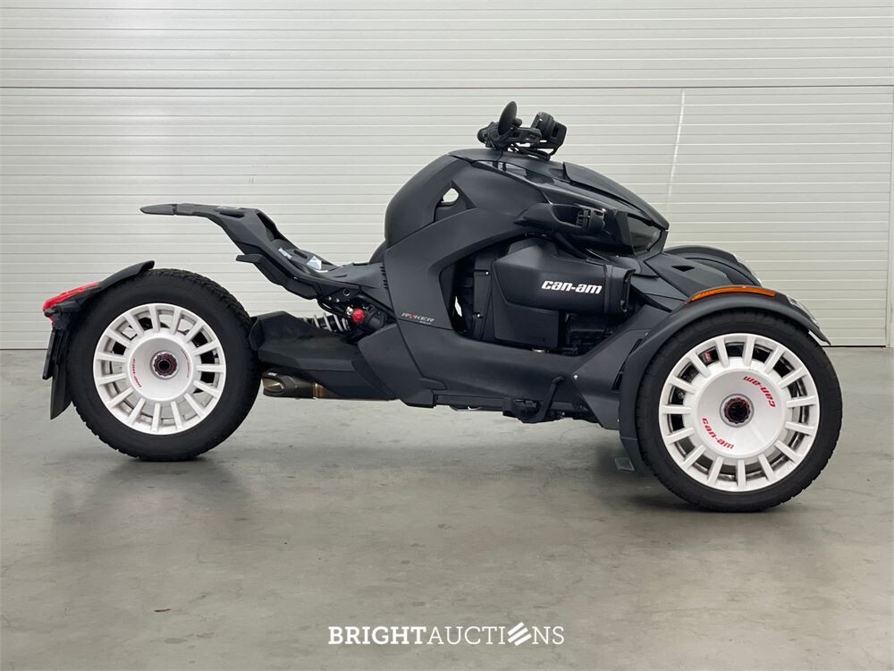 Can-Am Tour Ryker 900 83pk 2024, GKH-72-D