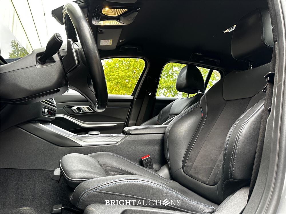BMW 320d Touring M Sport 190 PS 2023 3er-Reihe (Original-NL + Erstbesitz), T-274-GG