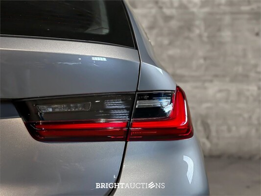 BMW 320d Touring M Sport 190 PS 2023 3er-Reihe (Original-NL + Erstbesitz), T-274-GG