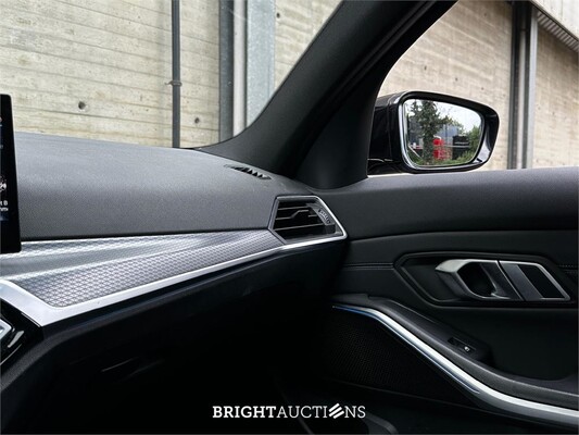 BMW 320d Touring M Sport 190 PS 2023 3er-Reihe (Original-NL + Erstbesitz), T-274-GG