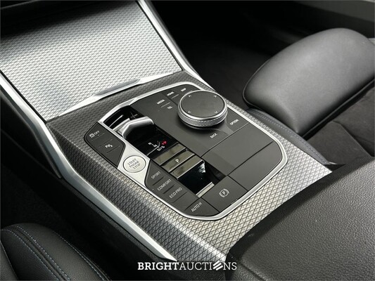 BMW 320d Touring M Sport 190 PS 2023 3er-Reihe (Original-NL + Erstbesitz), T-274-GG