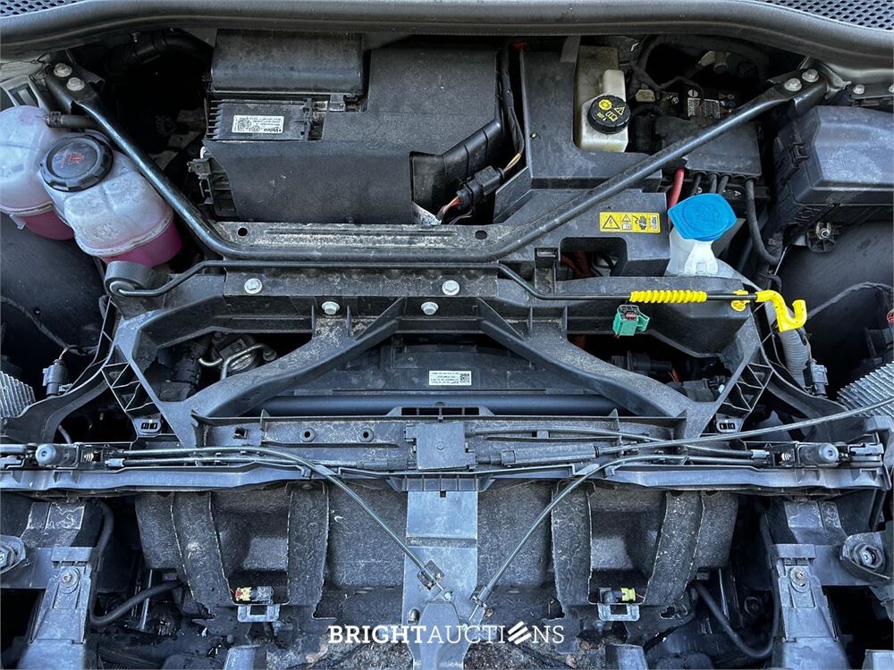 Audi Q4 e-tron 35 Launch edition Advanced 55 kWh 170pk 2021 (Origineel-NL + 1e eigenaar), N-165-PV