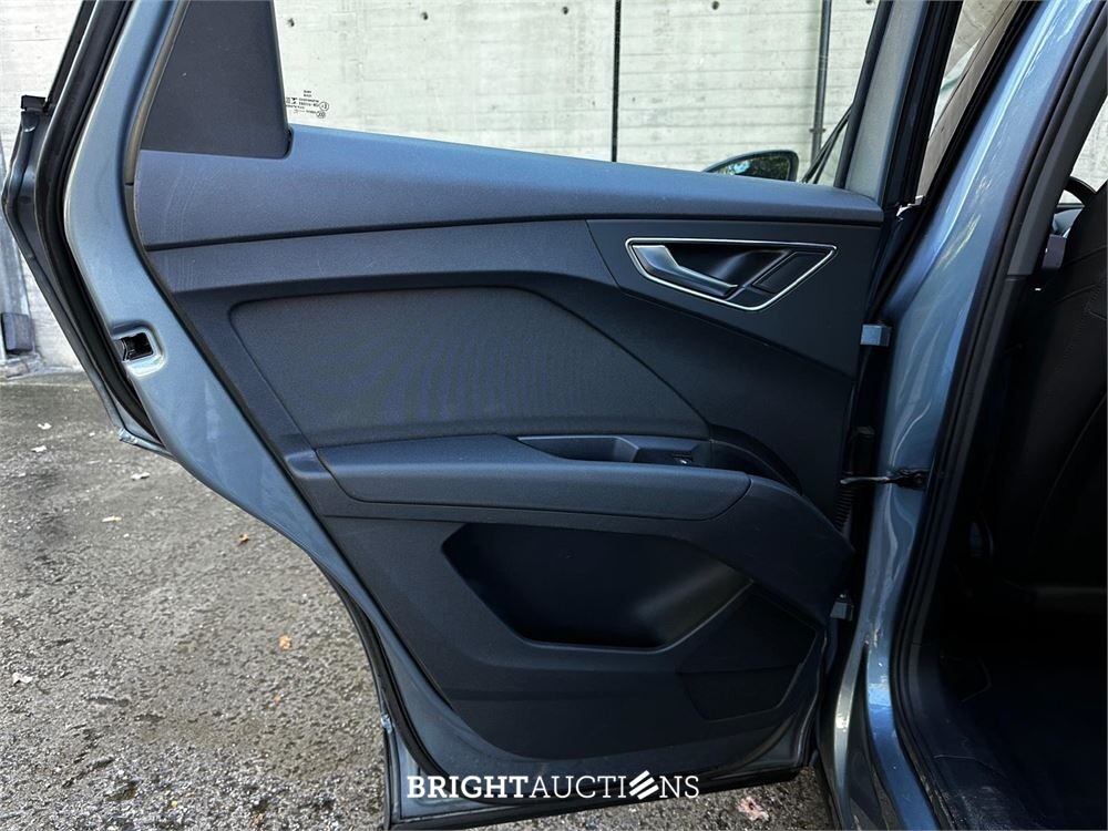 Audi Q4 e-tron 35 Launch edition Advanced 55 kWh 170pk 2021 (Origineel-NL + 1e eigenaar), N-165-PV