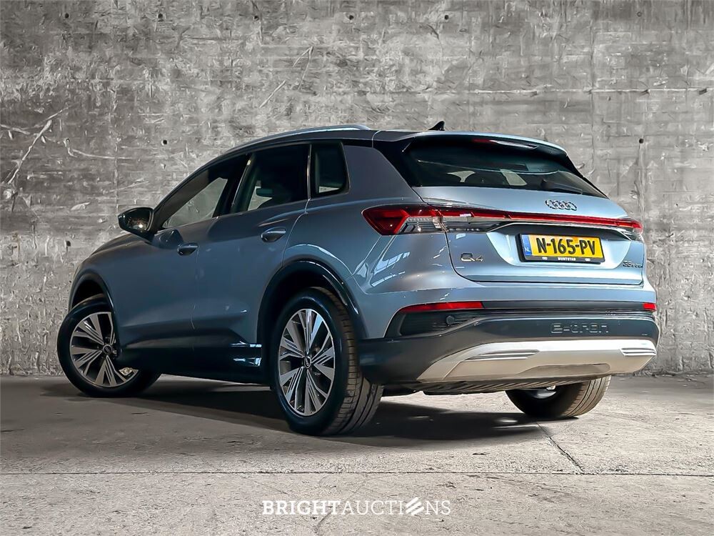 Audi Q4 e-tron 35 Launch edition Advanced 55 kWh 170pk 2021 (Origineel-NL + 1e eigenaar), N-165-PV