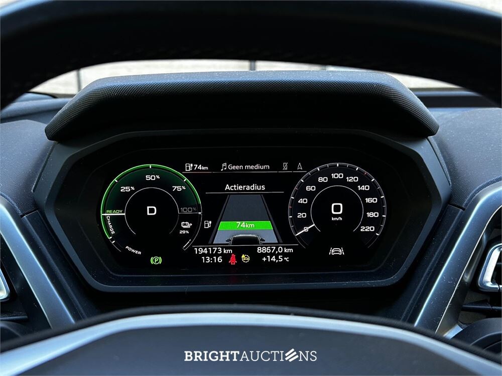 Audi Q4 e-tron 35 Launch Edition Advanced 55 kWh 170pk 2021 (Original Dutch + 1st owner), N-165-PV