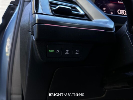 Audi Q4 e-tron 35 Launch edition Advanced 55 kWh 170pk 2021 (Origineel-NL + 1e eigenaar), N-165-PV
