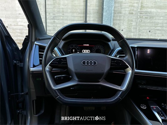 Audi Q4 e-tron 35 Launch edition Advanced 55 kWh 170pk 2021 (Origineel-NL + 1e eigenaar), N-165-PV