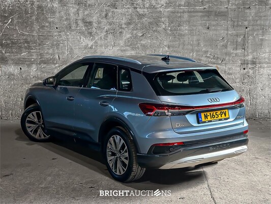 Audi Q4 e-tron 35 Launch edition Advanced 55 kWh 170pk 2021 (Origineel-NL + 1e eigenaar), N-165-PV