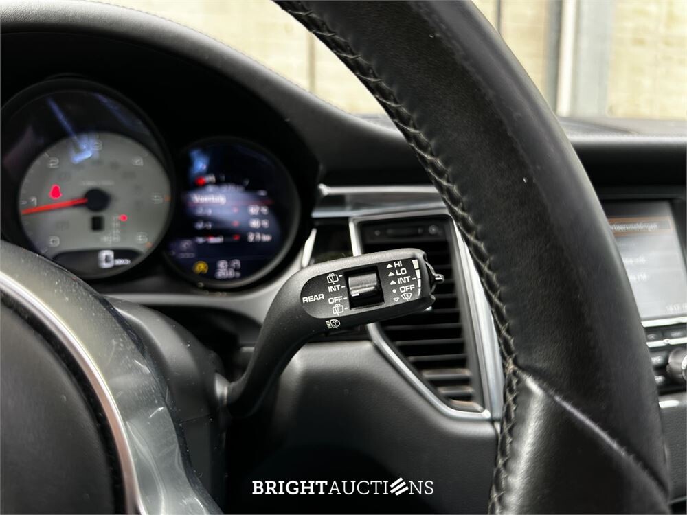 2014 Porsche Macan 3.0 D S 258 pk, 1-XXZ-16
