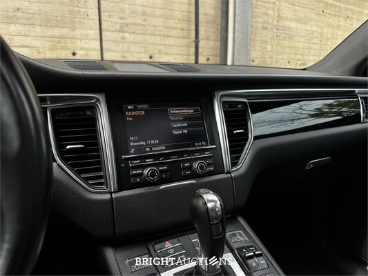 2014 Porsche Macan 3.0 D S 258 pk, 1-XXZ-16