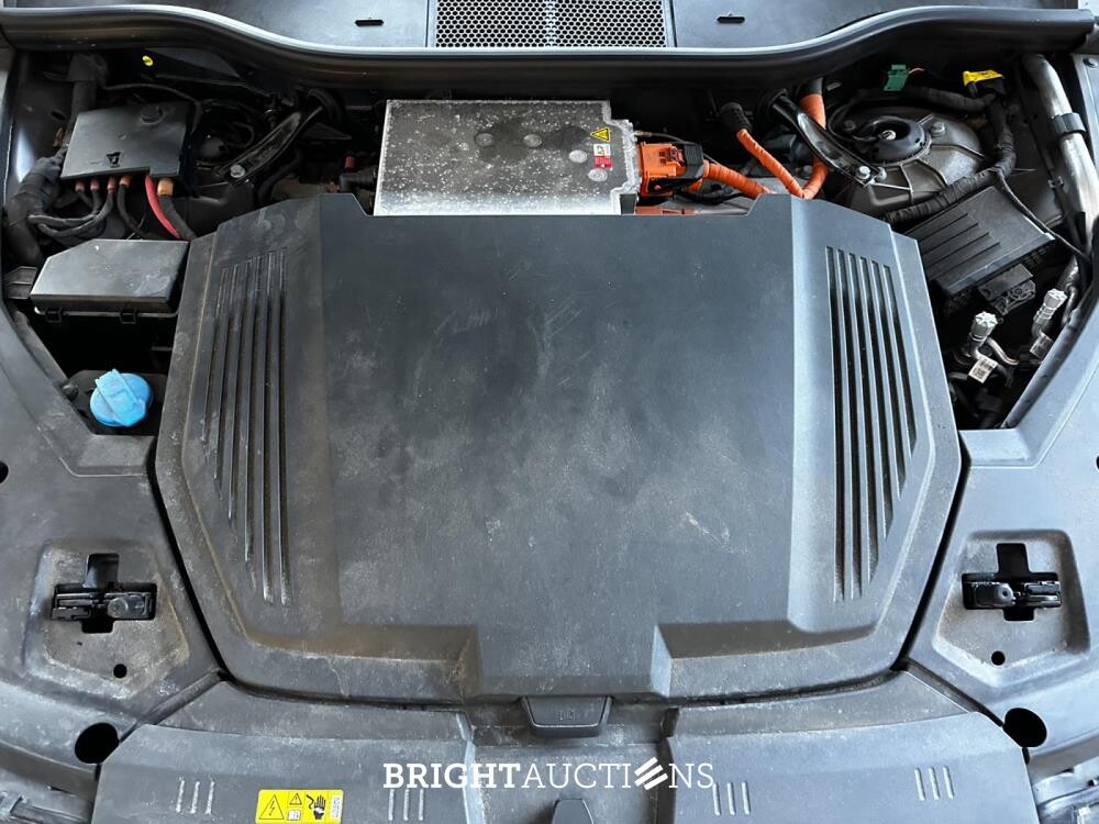 2021 Audi e-tron 55 quattro Advanced Edition 95 kWh 408pk (Original Dutch + 1st owner), N-206-TT