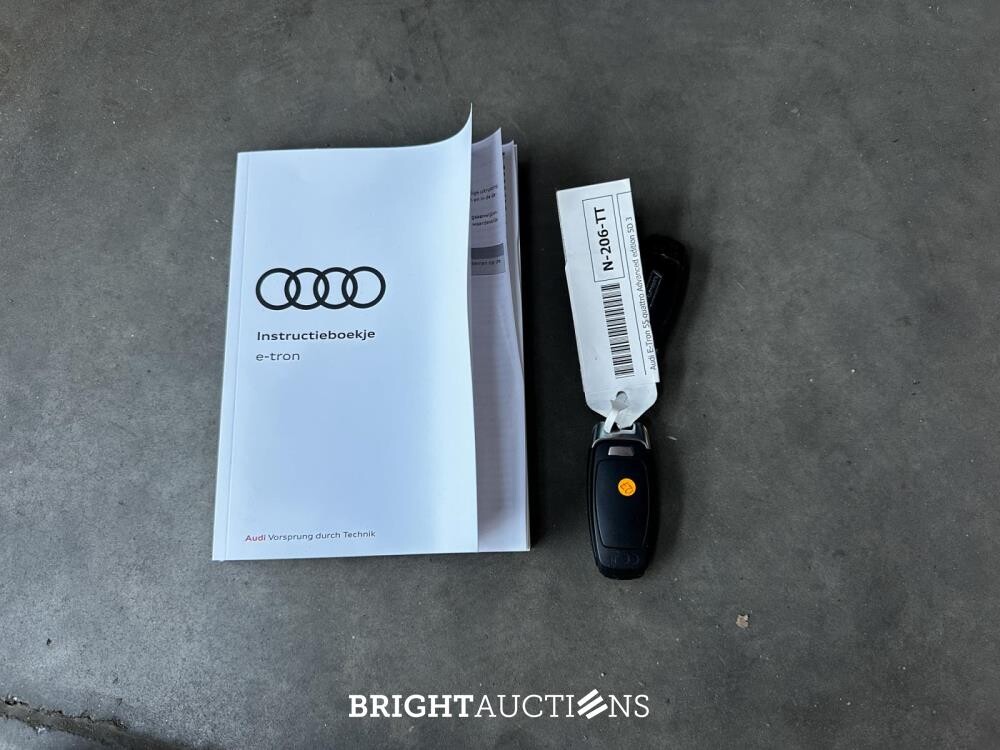2021 Audi e-tron 55 quattro Advanced Edition 95 kWh 408pk (Original Dutch + 1st owner), N-206-TT