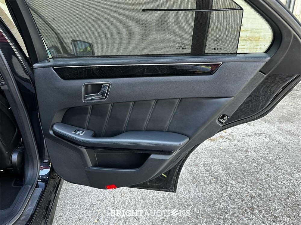 2011 Mercedes-Benz E63 AMG 6,3 V8 525 pk, R-854-HF