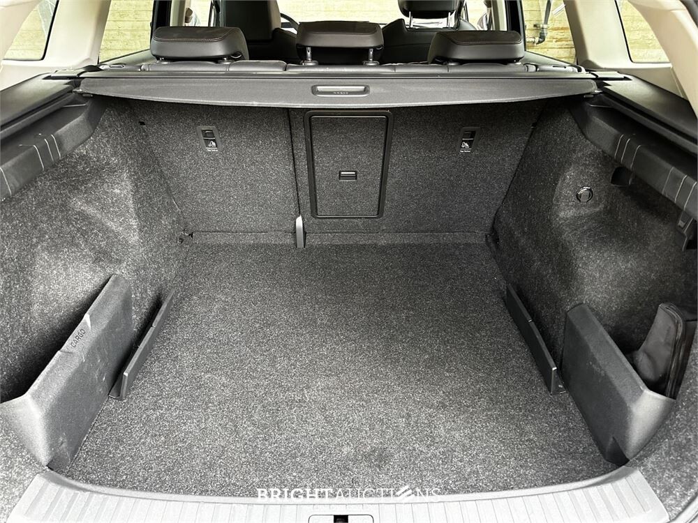 Škoda Enyaq iV 80 204 pk 2021 (niederländische Erstzulassung + Erstbesitzer), L-302-FG