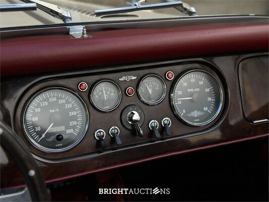 Morgan Plus 8 4.0 V8 190pk 2001, P-992-JB