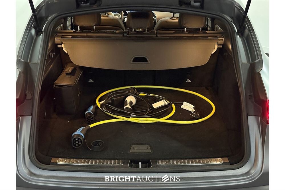 Mercedes-Benz EQC 400 4MATIC80 Business Solution AMG 80 kWh 2021 (Origineel-NL) EQC-Klasse, L-175-ZJ