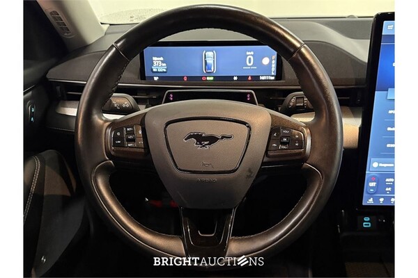 Ford Mustang RWD 75 kWh 2021 (Origineel-NL), N-768-RD