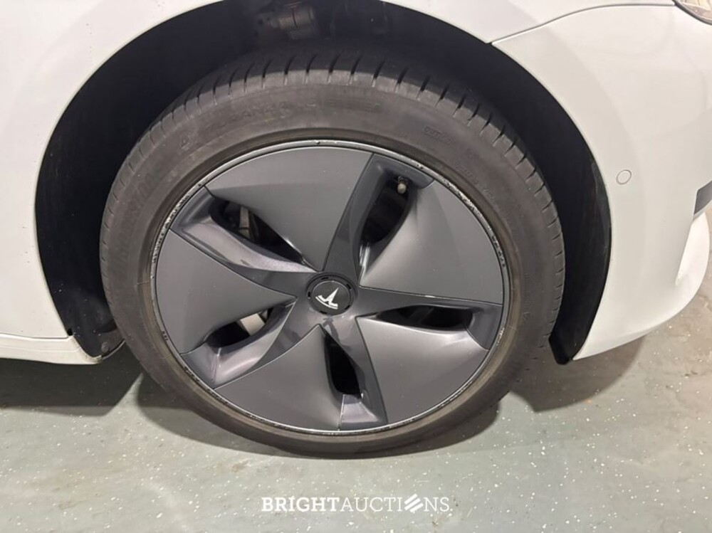 Tesla Model 3 Standard RWD Plus 60 kWh 238pk 2019 (Origineel-NL), G-097-DX