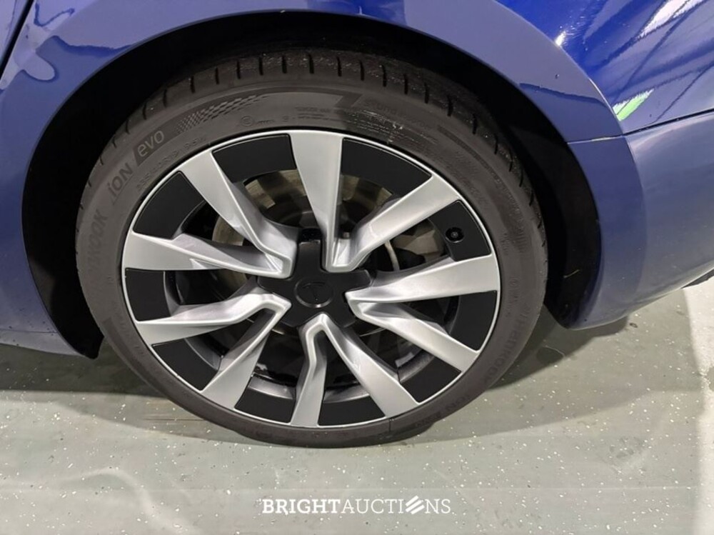 Tesla Model 3 RWD Highland 19 inch 60 kWh 283pk 2023 (Origineel-NL), X-156-DB