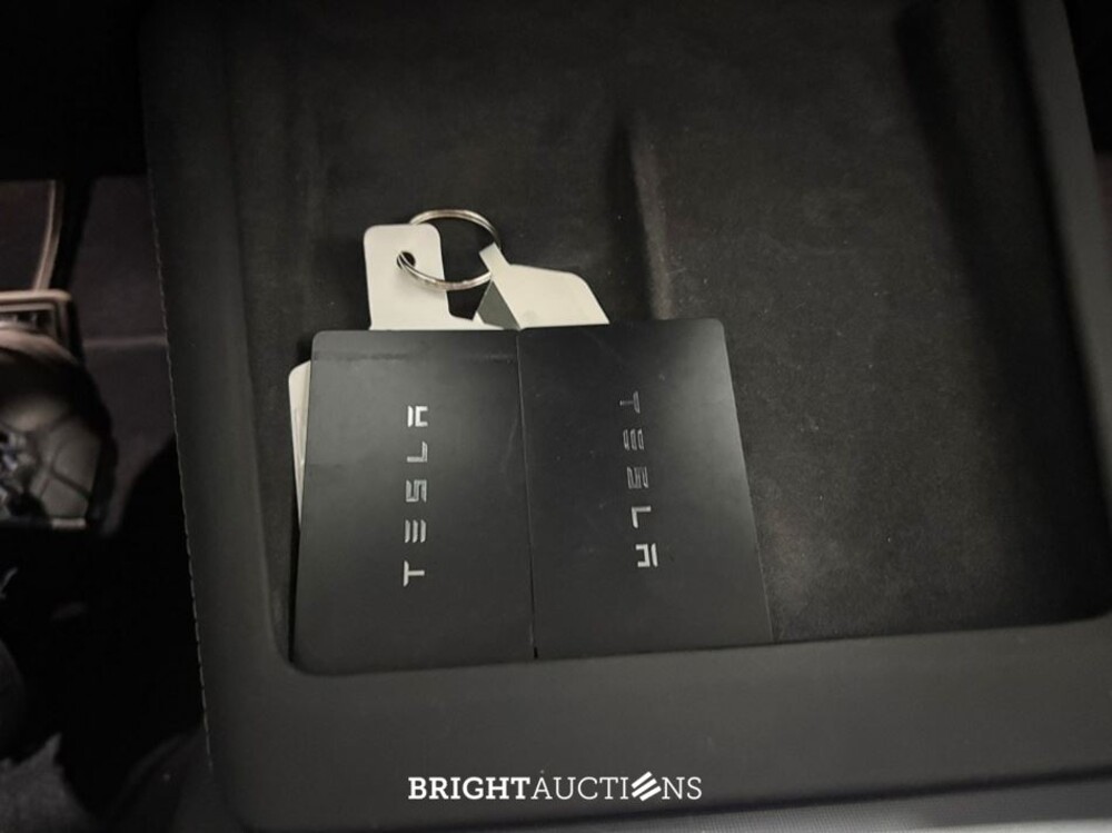 Tesla Model 3 RWD Highland 19 inch 60 kWh 283pk 2023 (Origineel-NL), X-156-DB