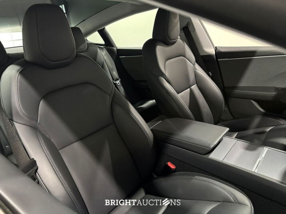 Tesla Model 3 RWD Highland 19 inch 60 kWh 283pk 2023 (Origineel-NL), X-156-DB