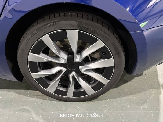 Tesla Model 3 RWD Highland 19 inch 60 kWh 283pk 2023 (Origineel-NL), X-156-DB