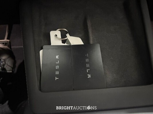 Tesla Model 3 RWD Highland 19 inch 60 kWh 283pk 2023 (Origineel-NL), X-156-DB