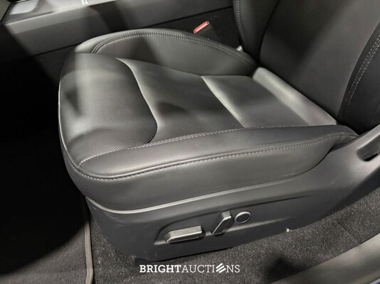 Tesla Model 3 RWD Highland 19 inch 60 kWh 283pk 2023 (Origineel-NL), X-156-DB