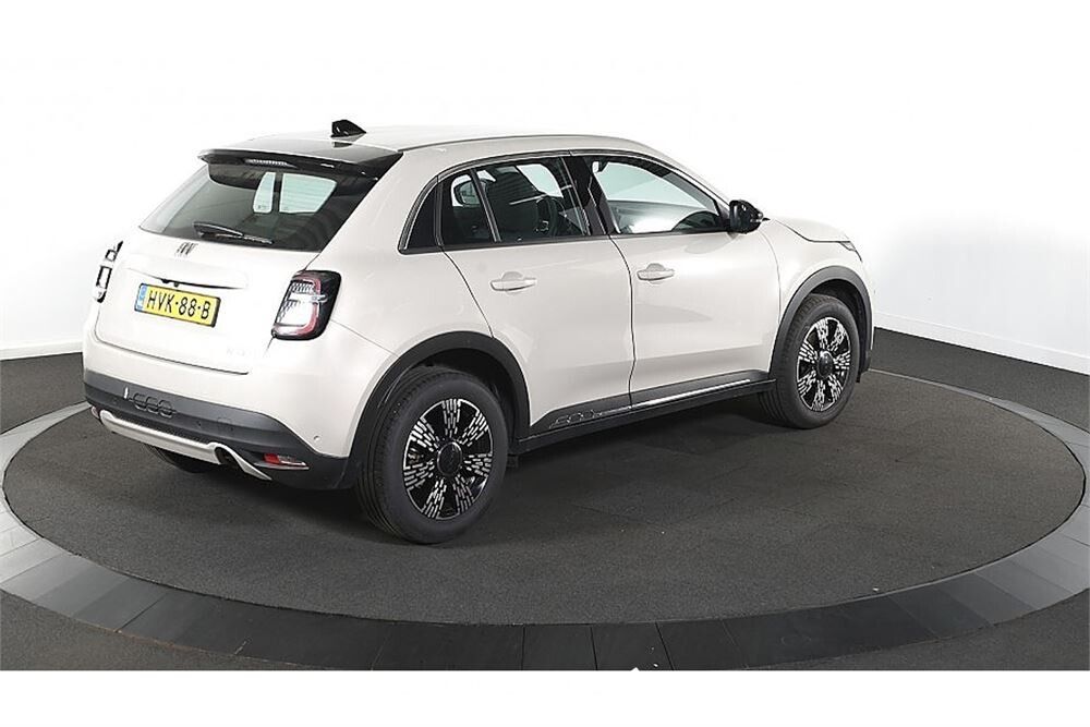 Fiat 600 Hybrid Urban 1.2 100pk 2025 (Origineel-NL), HVK-88-B