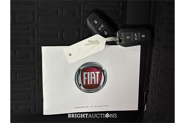 Fiat 600 Hybrid Urban 1.2 100pk 2025 (Origineel-NL), HVK-88-B