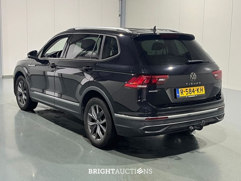 Volkswagen Tiguan Allspace Life Business 1.5 TSI 150pk 2022 (Origineel-NL), R-584-KH