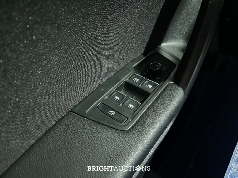 Volkswagen Tiguan Allspace Life Business 1.5 TSI 150pk 2022 (Origineel-NL), R-584-KH