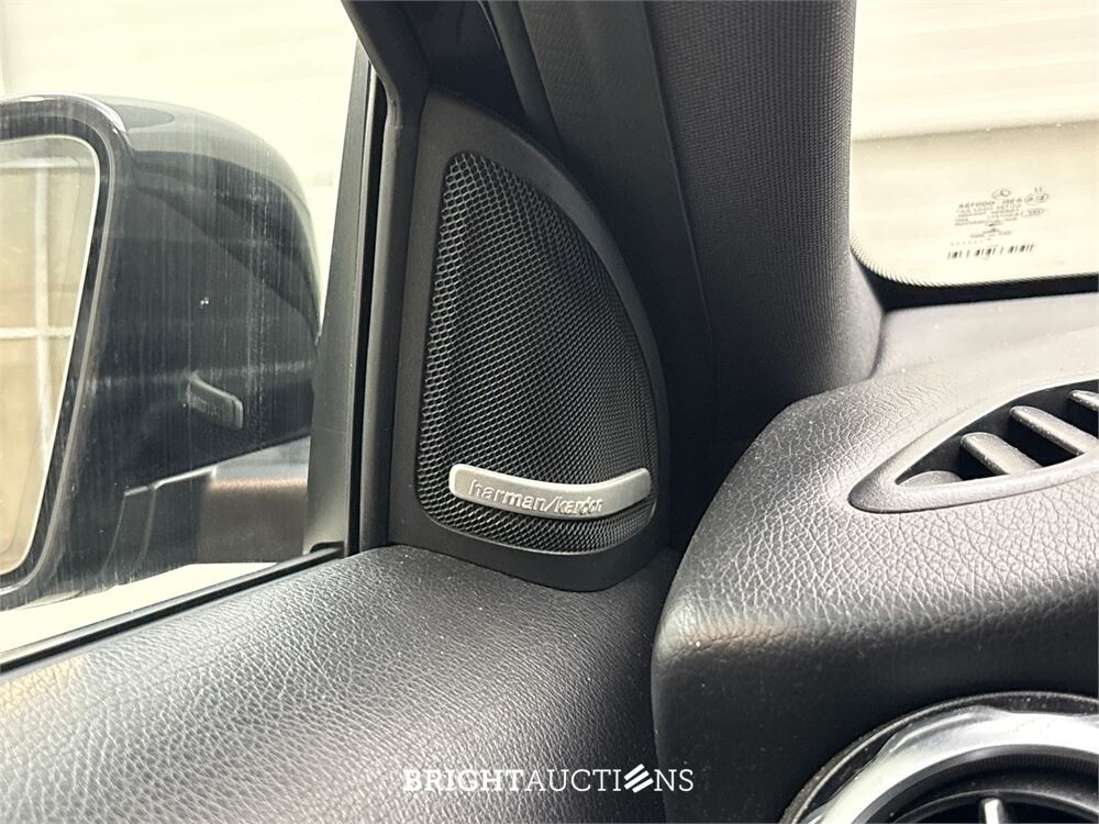 Mercedes-Benz GLA200 Premium Plus 157pk 2018 (Origineel-NL) GLA-Klasse, TS-806-X