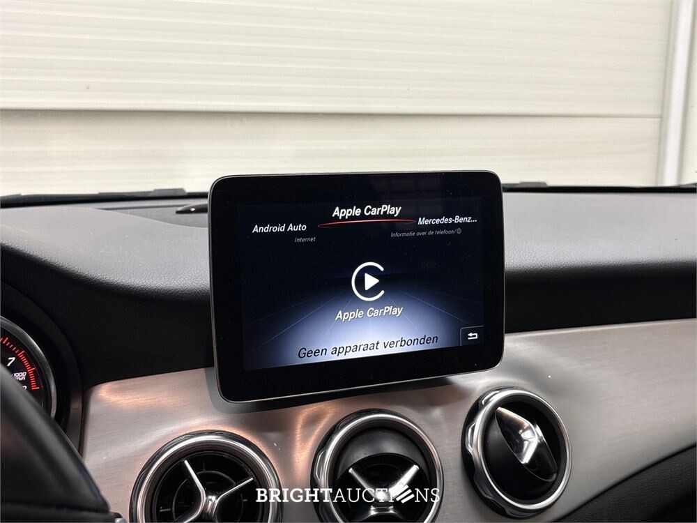 Mercedes-Benz GLA200 Premium Plus 157pk 2018 (Origineel-NL) GLA-Klasse, TS-806-X