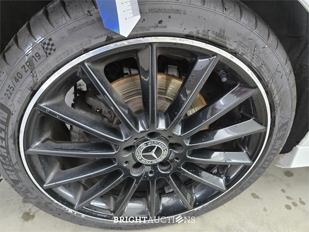Mercedes-Benz A250 Premium Plus 225pk 2019 A-klasse, GHN-80-R