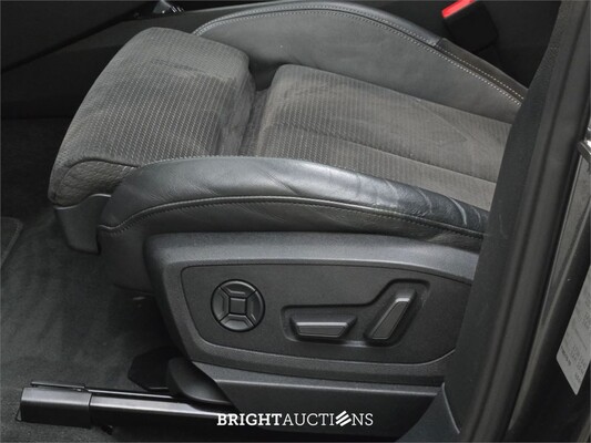Audi e-tron 50 e-tron Launch edition Black Quattro 71 kWh 313pk 2019 (Origineel-NL), G-918-VX