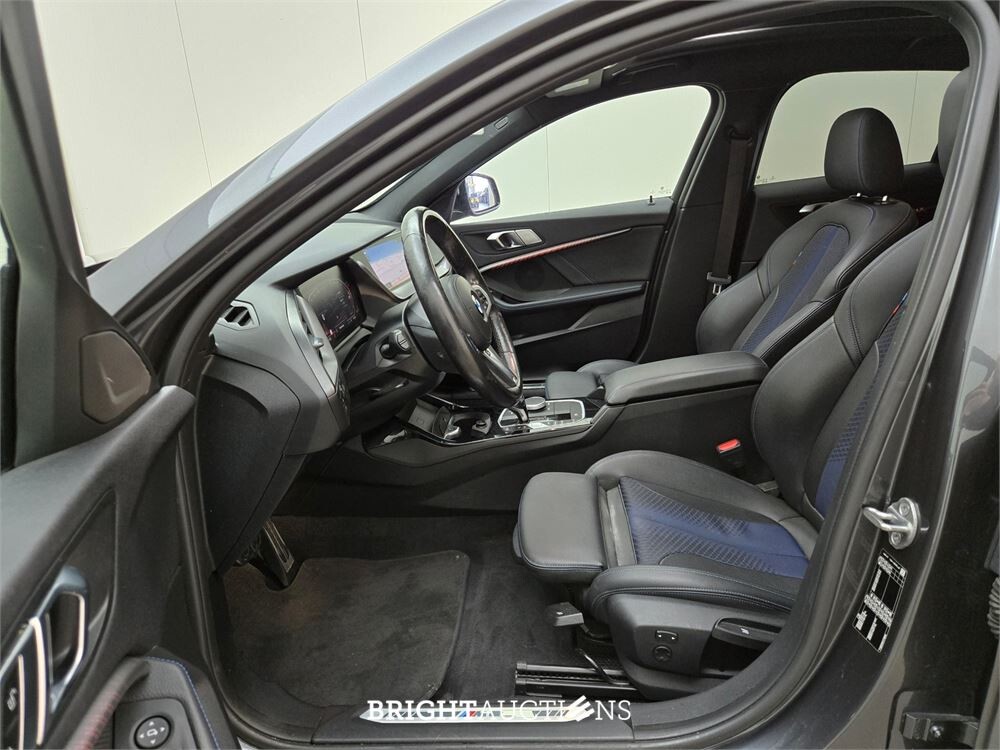 BMW 118i 1-serie High Executive 136pk 2021 (Origineel-NL) 1-Serie, L-781-BN