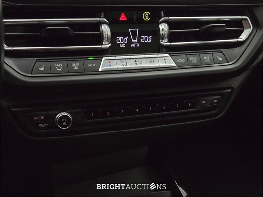 BMW 118i 1-serie High Executive 136pk 2021 (Origineel-NL) 1-Serie, L-781-BN