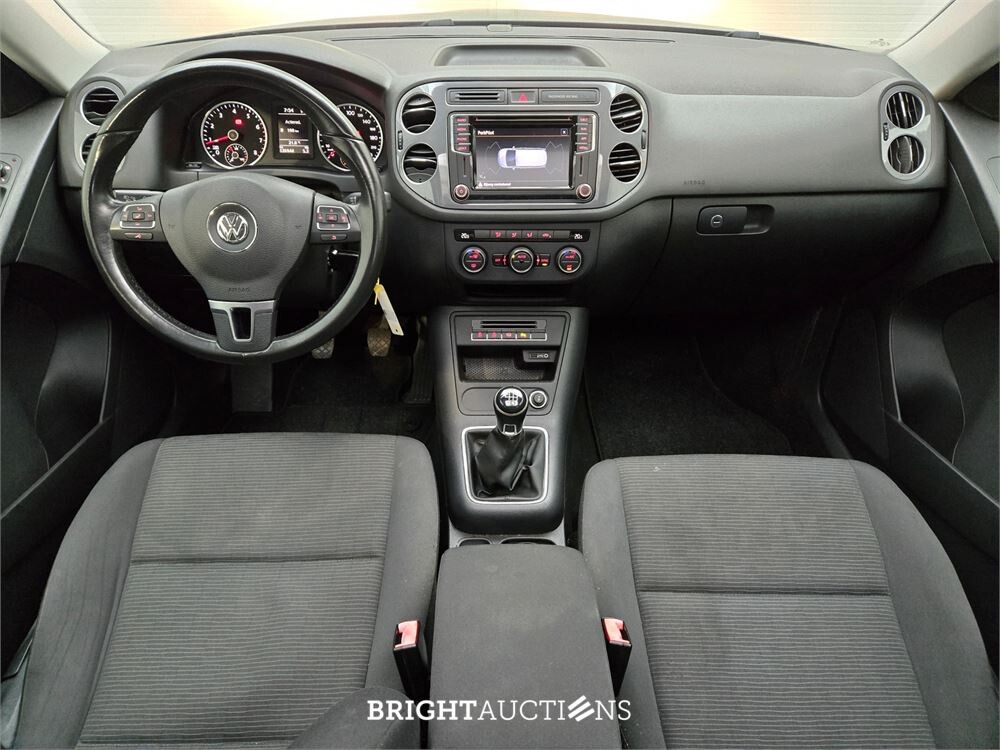 Volkswagen Tiguan Connected Series 1.4 TSI 125pk 2016, R-465-XL