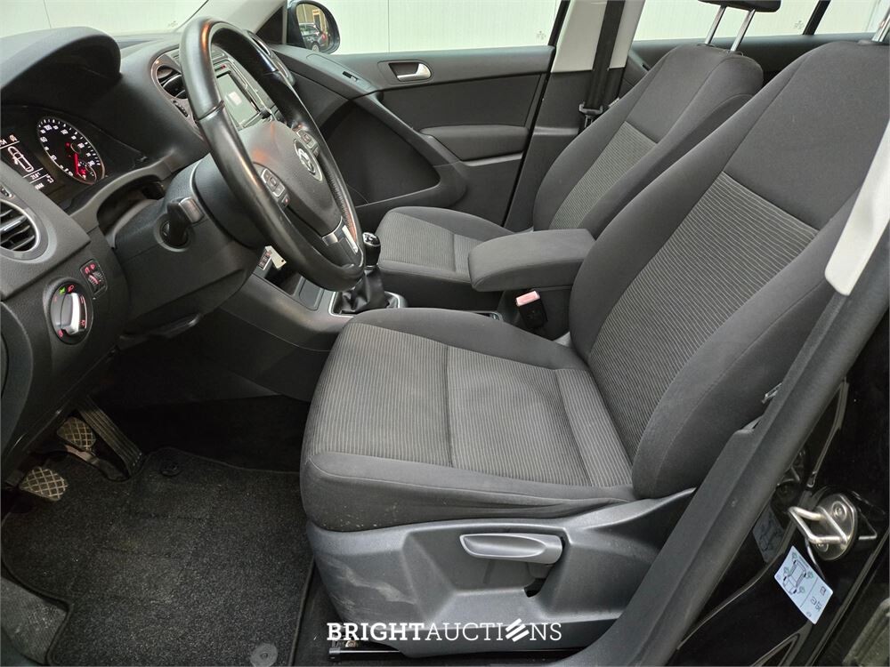 Volkswagen Tiguan Connected Series 1.4 TSI 125pk 2016, R-465-XL