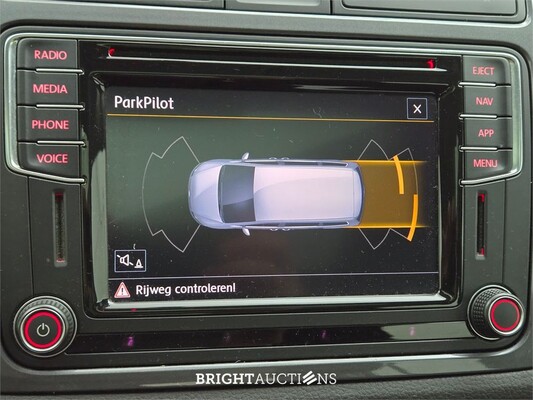 Volkswagen Tiguan Connected Series 1.4 TSI 125pk 2016, R-465-XL